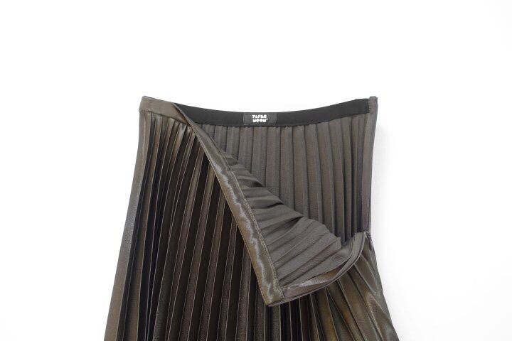 Metallic Pleated Long Skirt Date Coordination