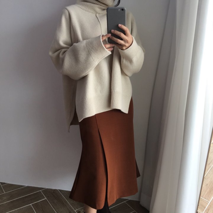 Mermaid pleated long skirt