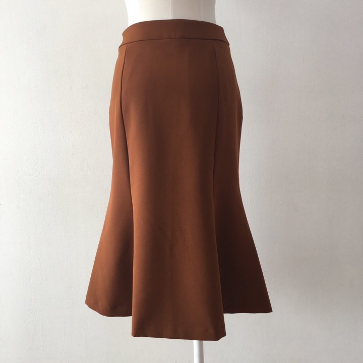 Mermaid pleated long skirt