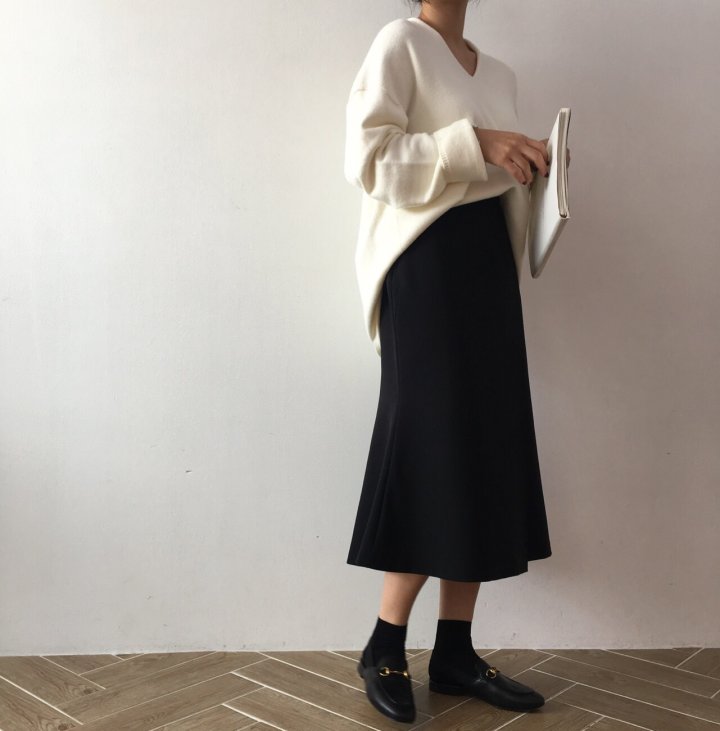 Mermaid pleated long skirt