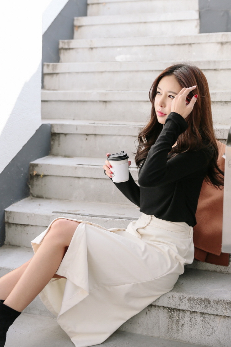 Button long skirt SUIA Unique new student coordina