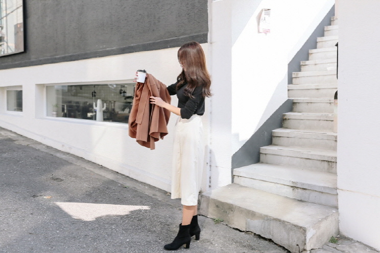 Button long skirt SUIA Unique new student coordina