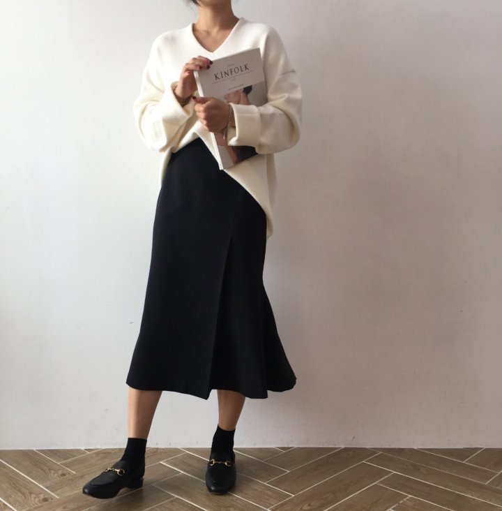 Mermaid pleated long skirt