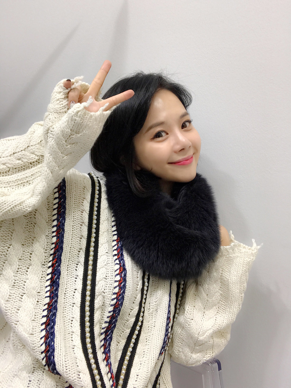 Free Shipping Premium Saga Fox Real Puff Muffler U