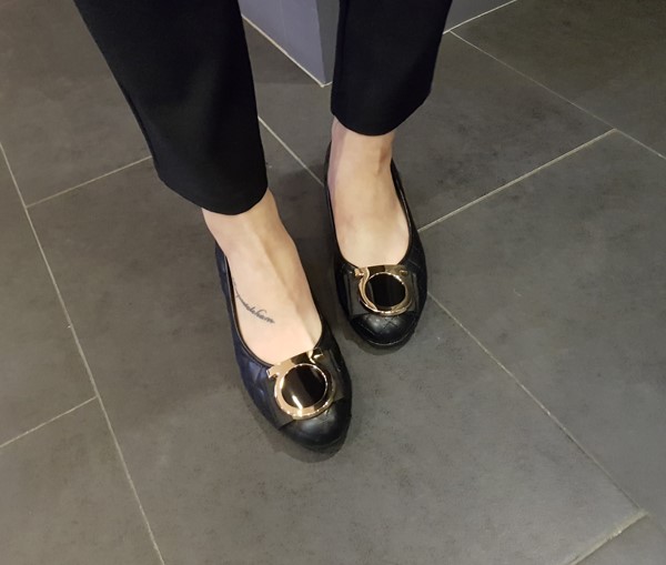 Ribbon collar Ribbon gauze Numbeam pumps Middle Wo