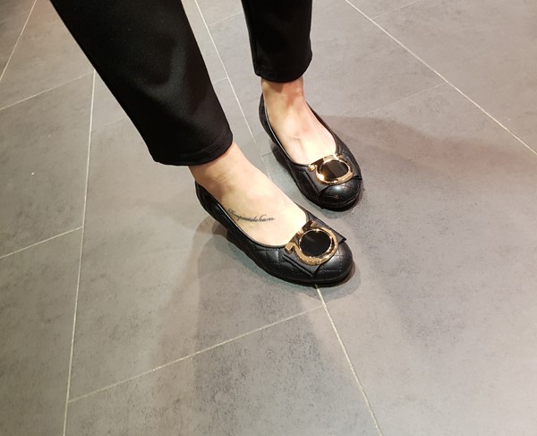 Ribbon collar Ribbon gauze Numbeam pumps Middle Wo