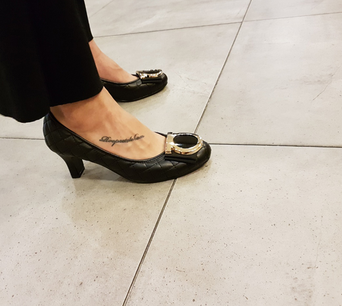 Ribbon collar Ribbon gauze Numbeam pumps Middle Wo