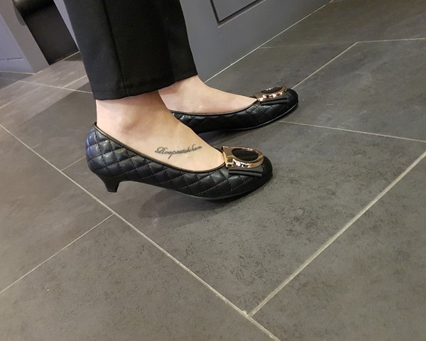 Ribbon collar Ribbon gauze Numbeam pumps Middle Wo