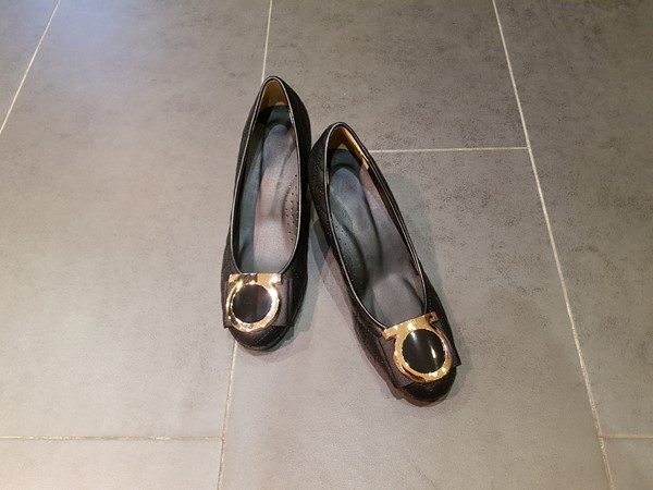 Ribbon collar Ribbon gauze Numbeam pumps Middle Wo