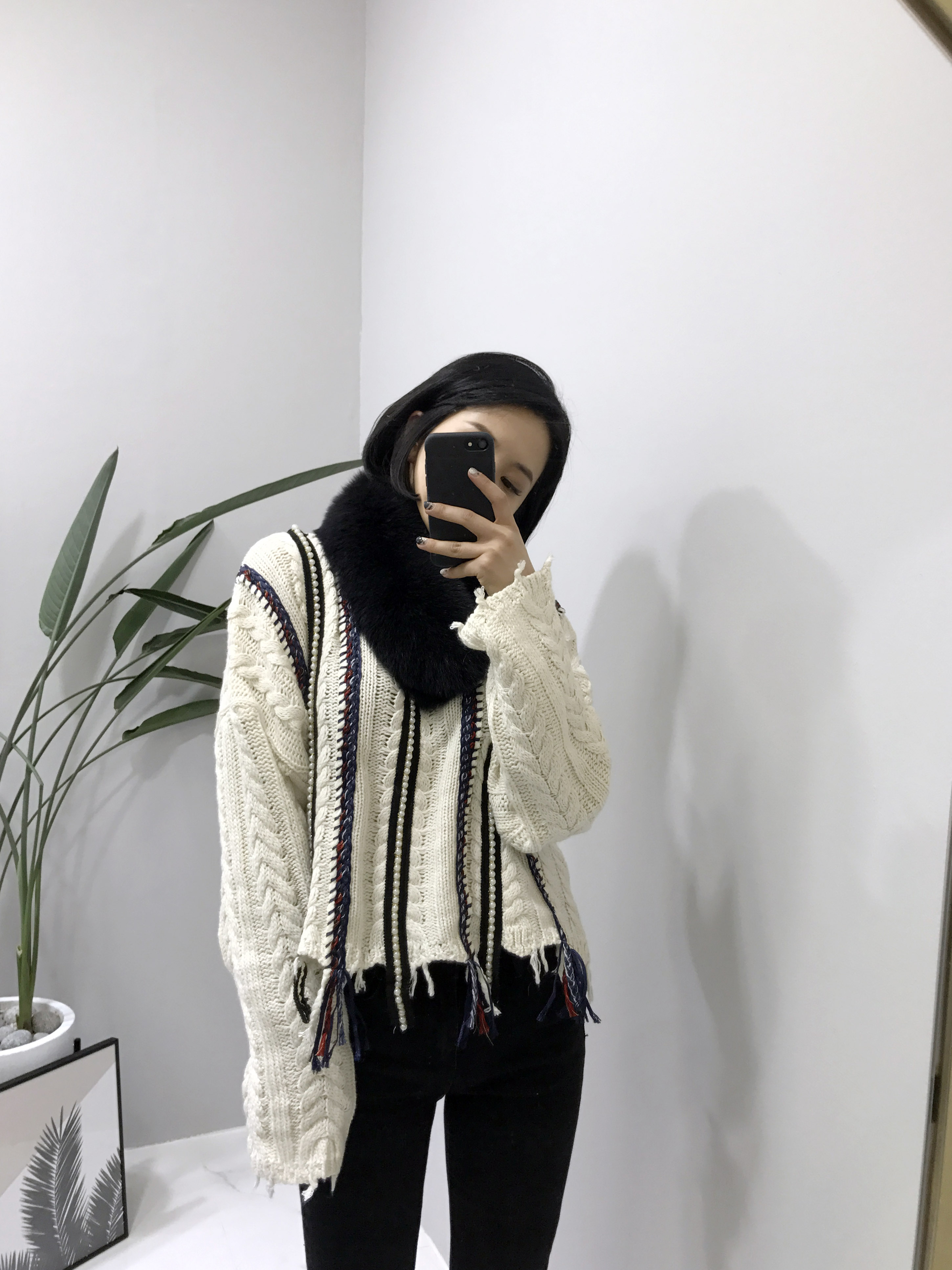 Free Shipping Premium Saga Fox Real Puff Muffler U