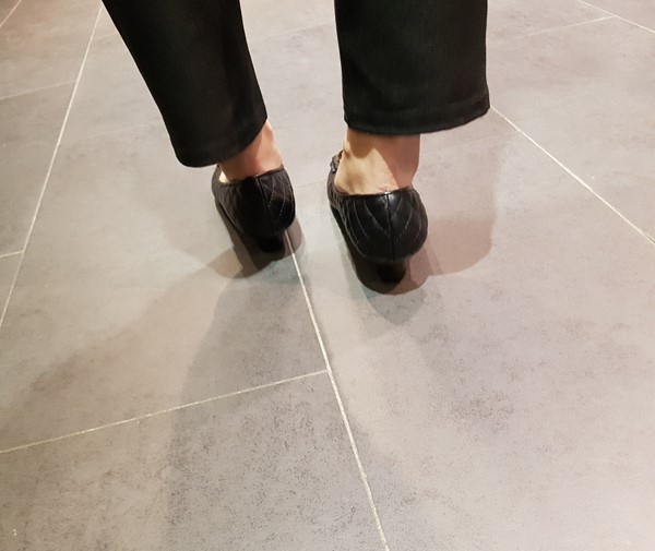 Ribbon collar Ribbon gauze Numbeam pumps Middle Wo