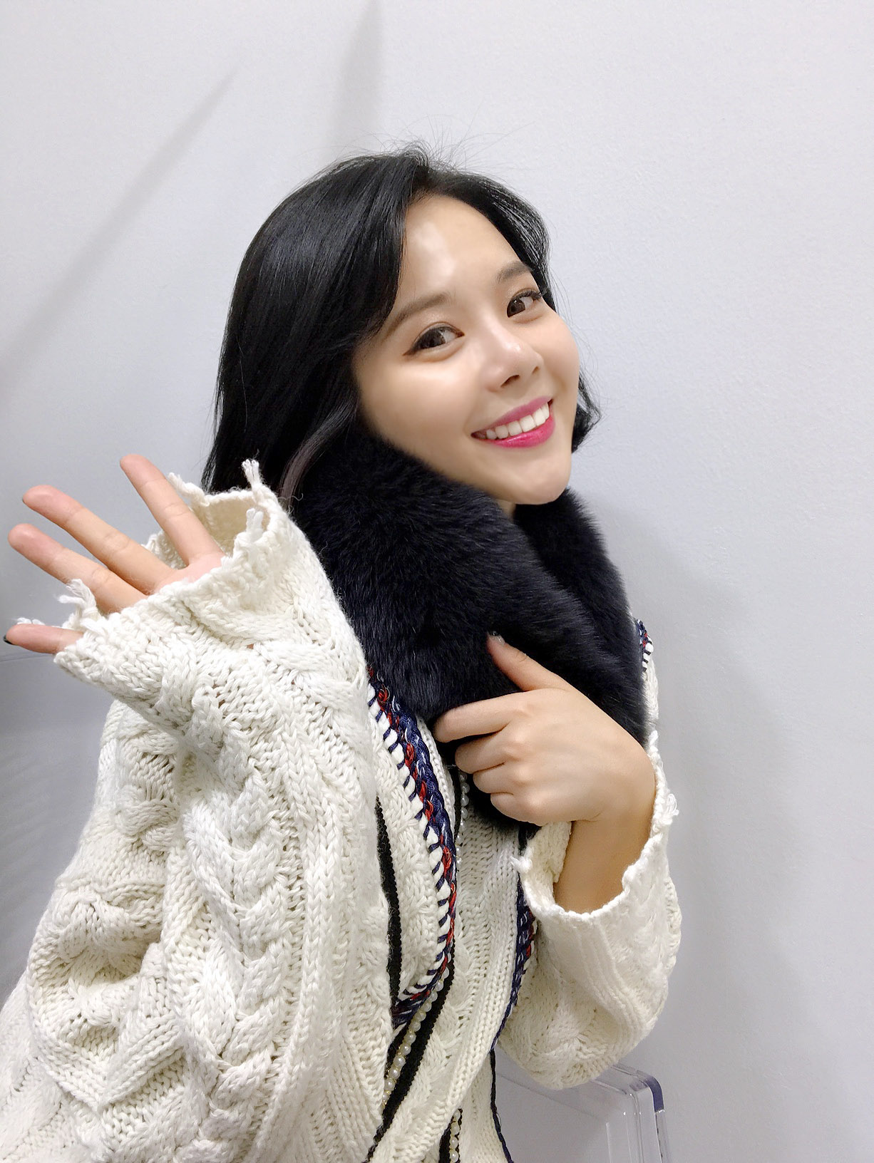 Free Shipping Premium Saga Fox Real Puff Muffler U