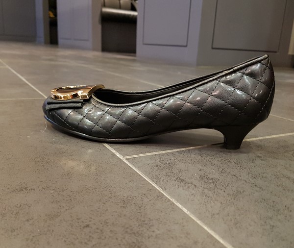 Ribbon collar Ribbon gauze Numbeam pumps Middle Wo