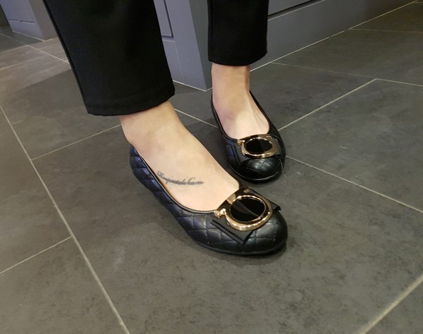 Ribbon collar Ribbon gauze Numbeam pumps Middle Wo