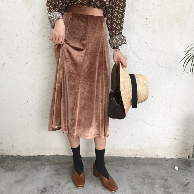 A line winter velvet flare long skirt woman coordi