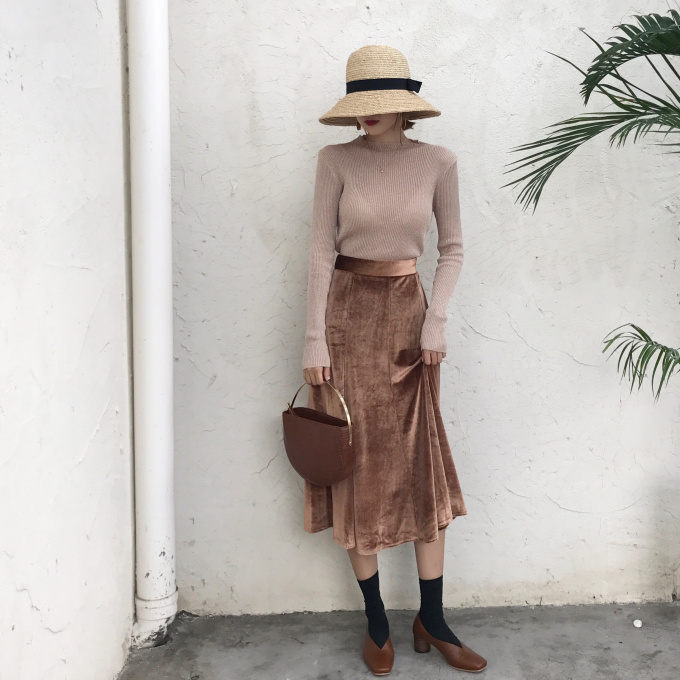 A line winter velvet flare long skirt woman coordi