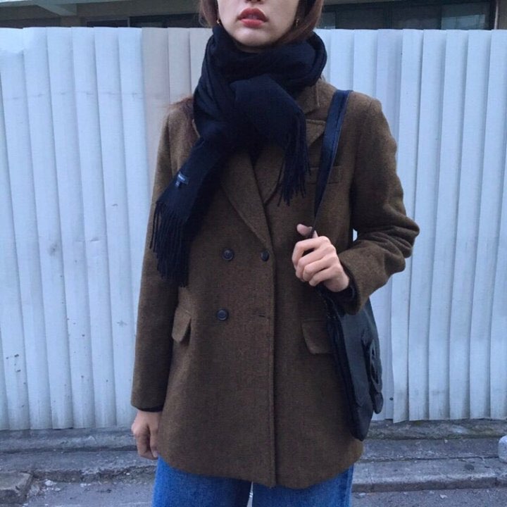 Wool muffler Wool 100 Woman scooping Styling Lovel