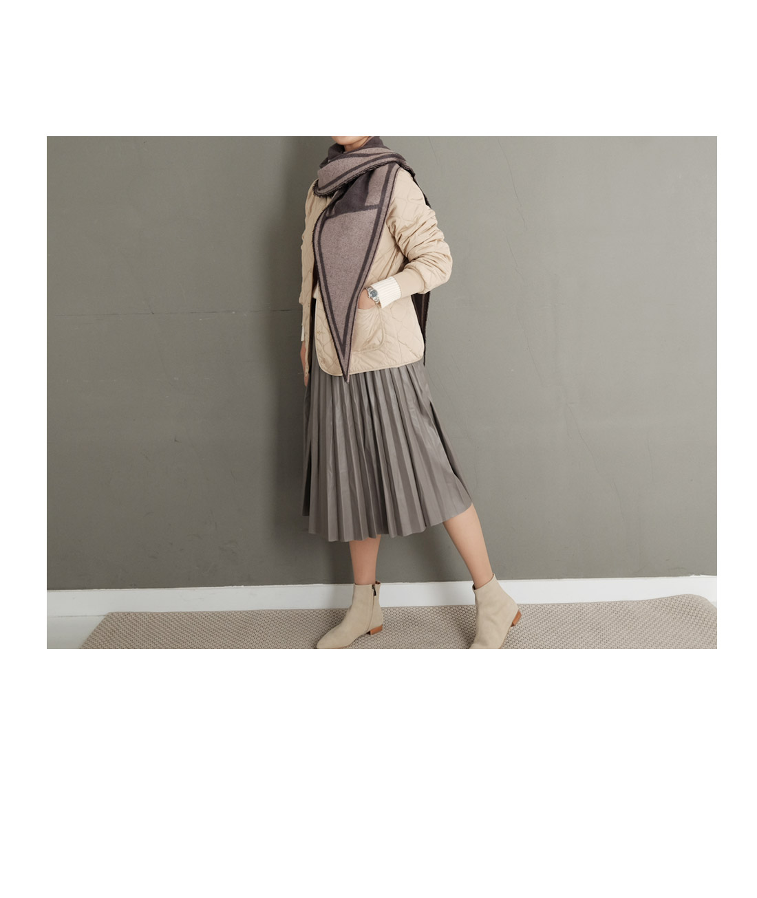 H logo two-sided triangular shoulder shawl autumn 