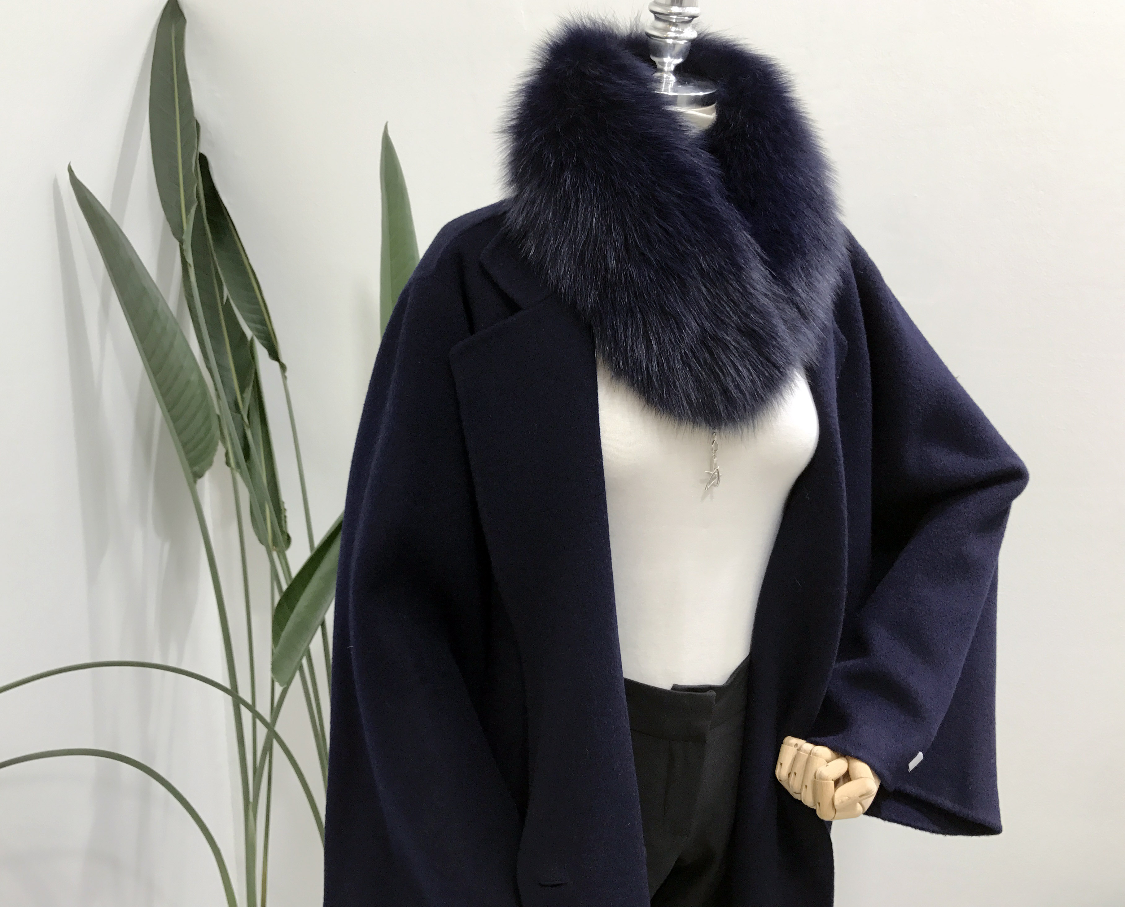 Free Shipping Premium Saga Fox Real Puff Muffler U