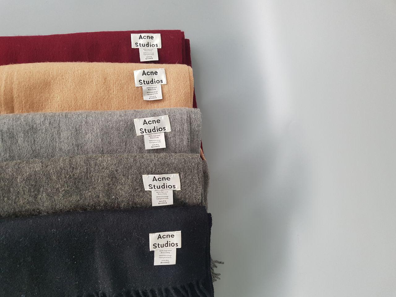 Akane Canada Scarf 100% Virgin Wool