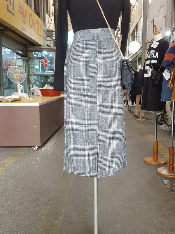 Front Glen check pocket Long skirt H. long skirt