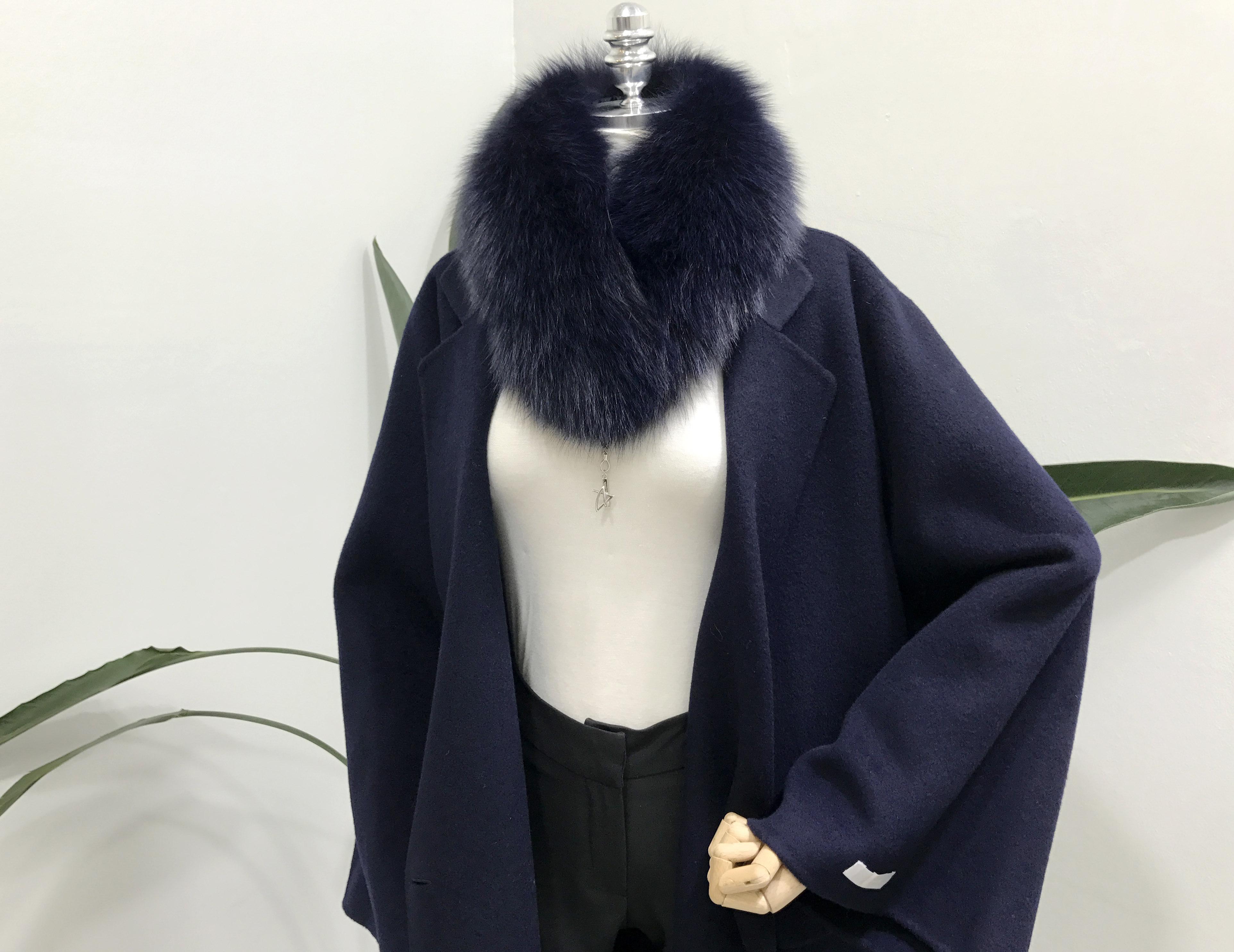 Free Shipping Premium Saga Fox Real Puff Muffler U