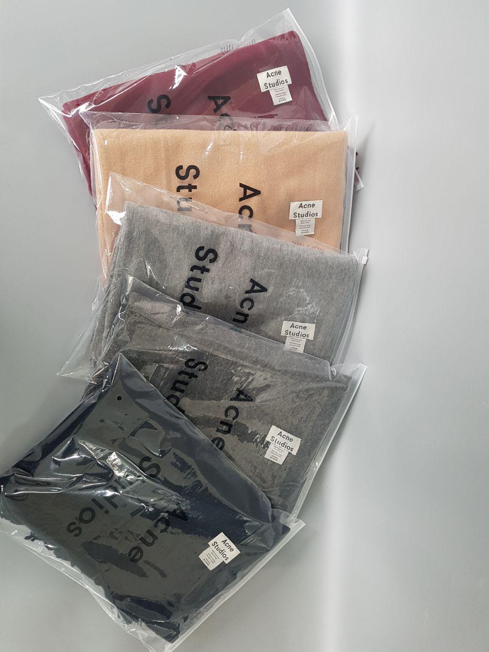 Akane Canada Scarf 100% Virgin Wool