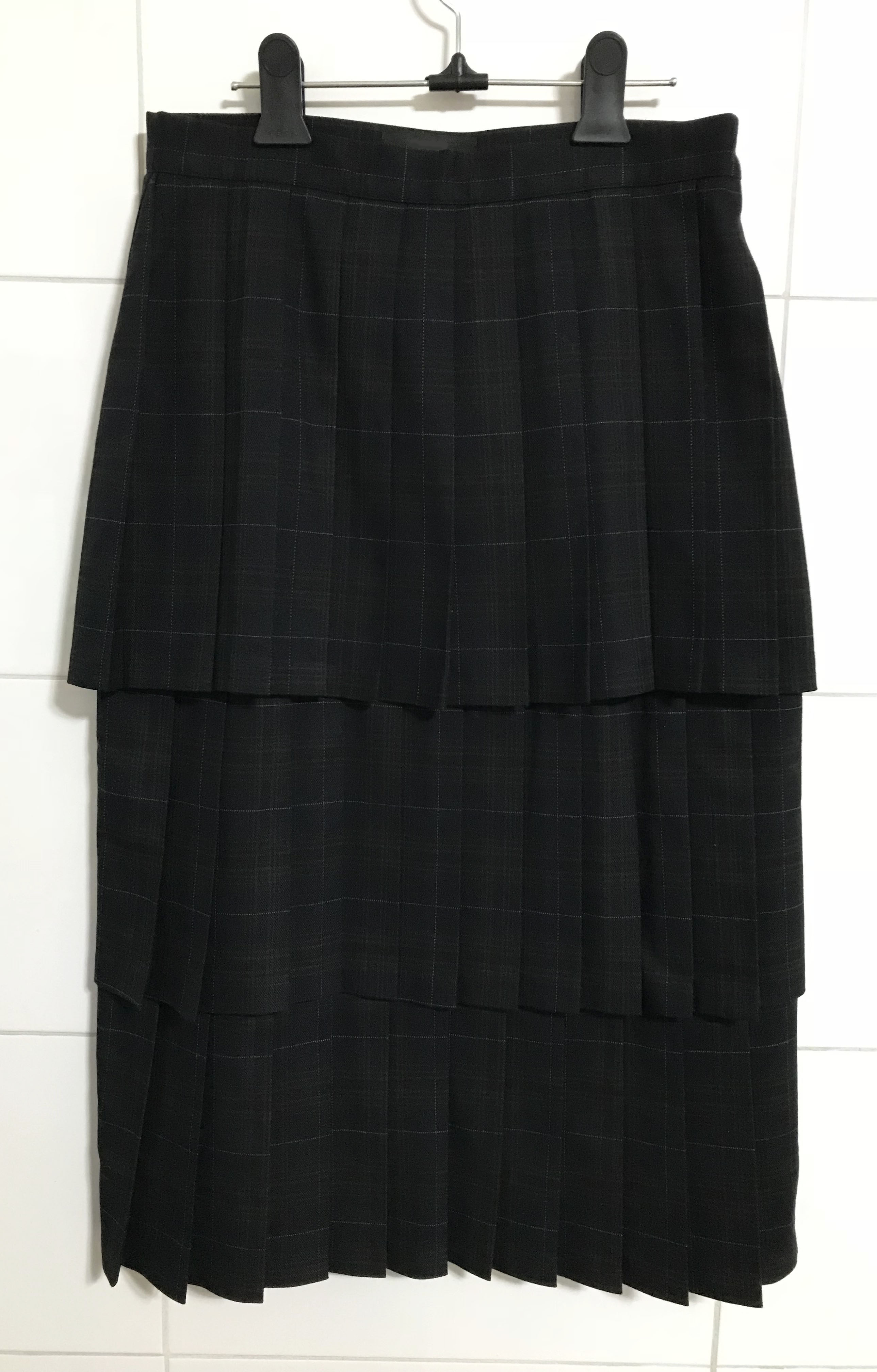 Instant mood check Kankan Long skirt Navy wrinkle 