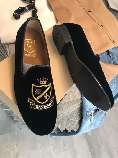 Embroidered velvet shoes Luxurious, luxurious, sty