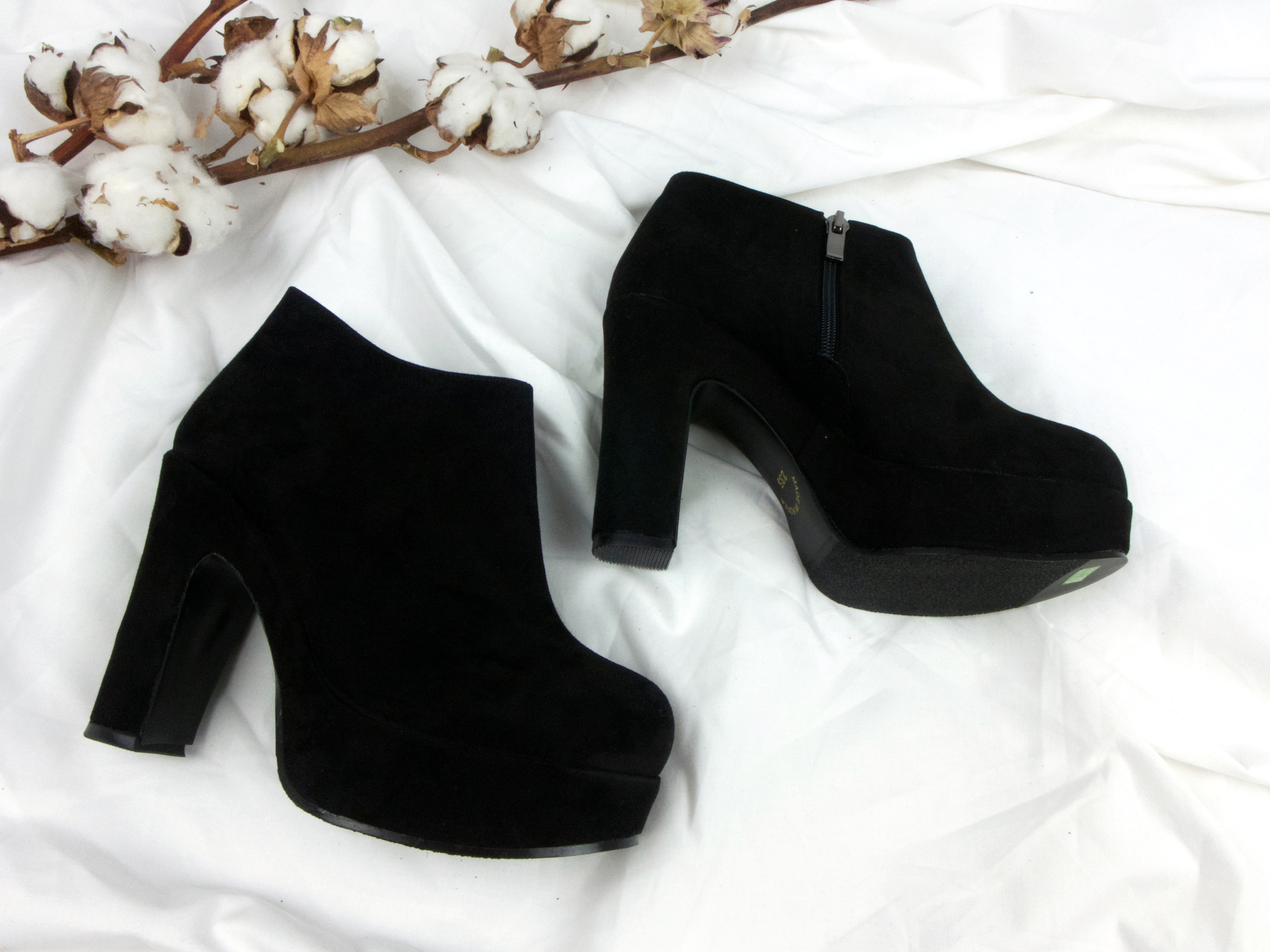 Suede Ankle Boots 11cm Angle Women's Watch