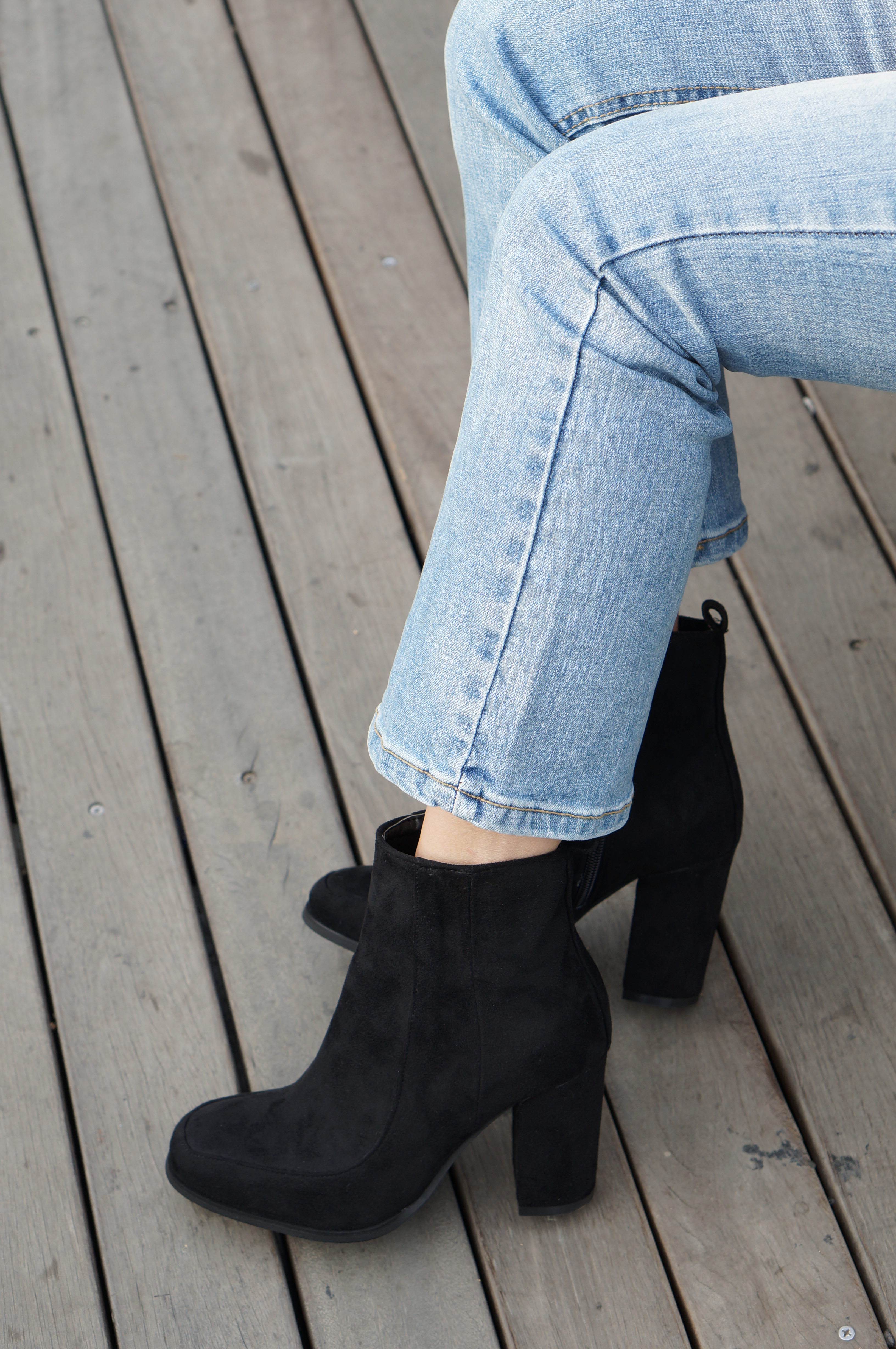 Square Angle Boots Square Suede M241F8607 30s Dram