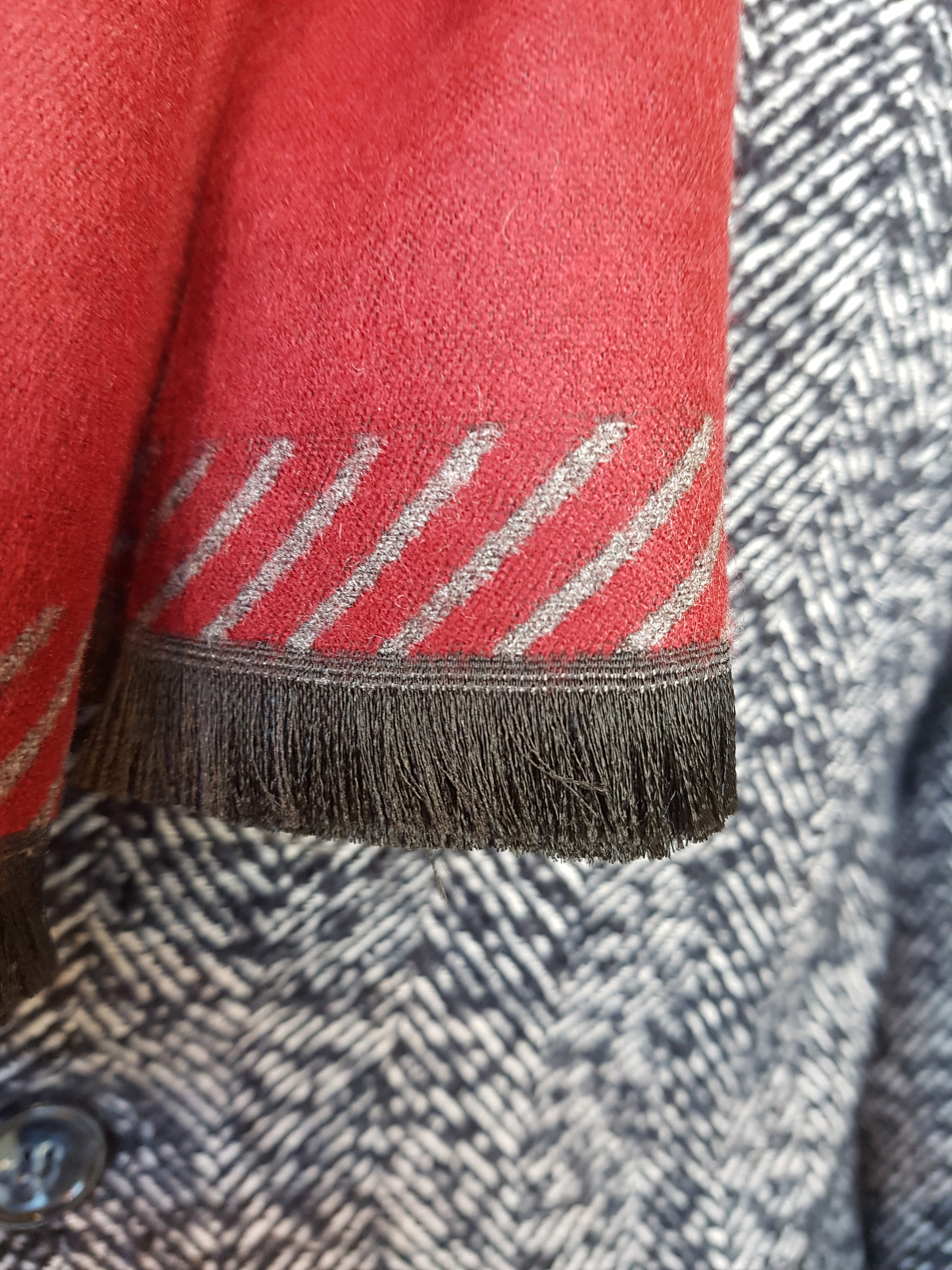 Soft imported direct wool red two-tone muffler - Y