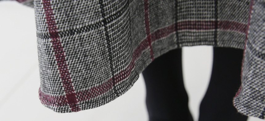 Long sleeved wool flare check A line Women's 30