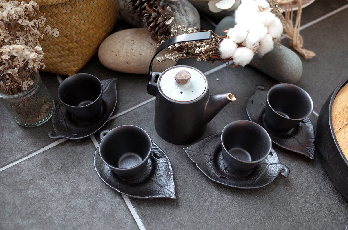 Blanche Dark brown Classic small stone Green tea p