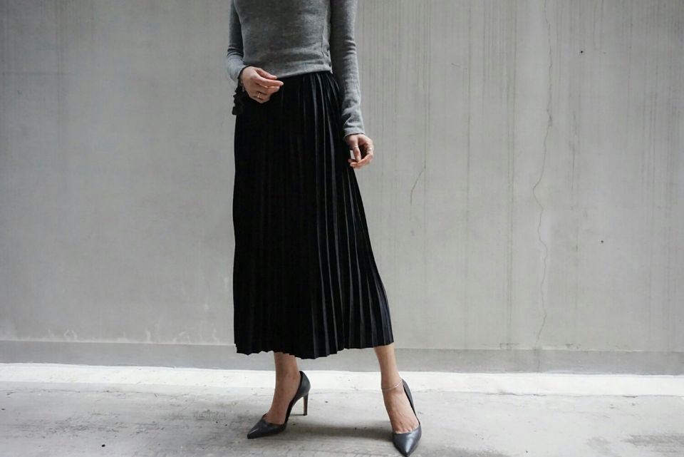 Free Shipping Velvet Pleated Long Skirt 3color Off