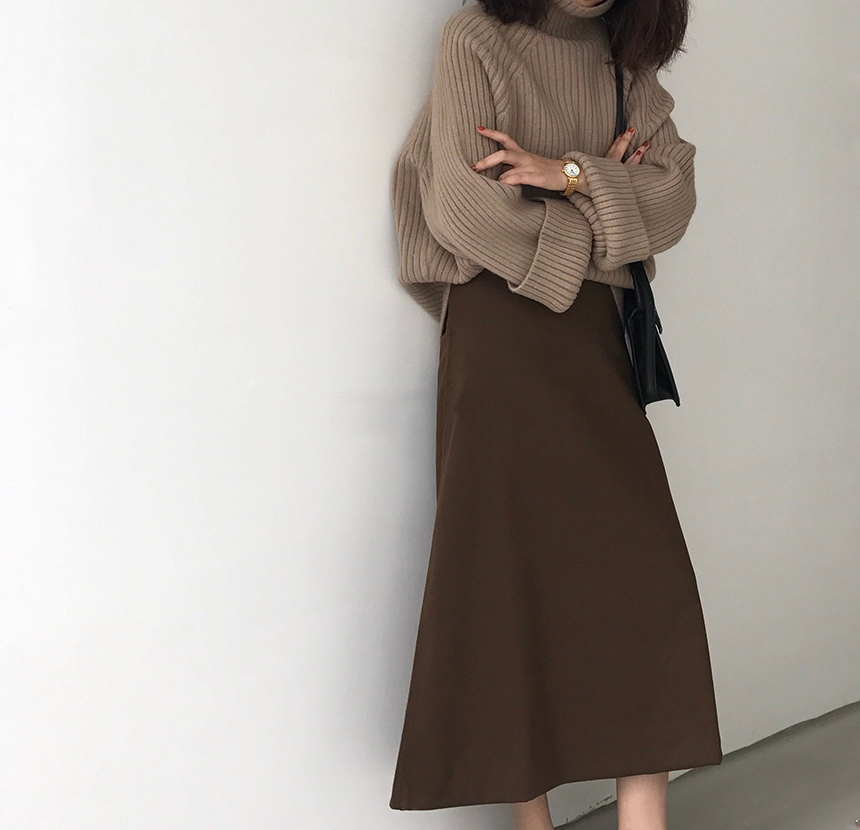 A line skirt Woolen Urun 30 years old woman