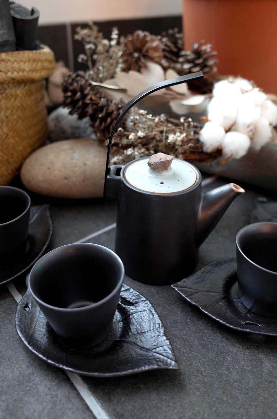 Blanche Dark brown Classic small stone Green tea p