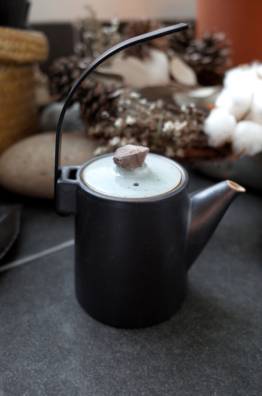 Blanche Dark brown Classic small stone Green tea p