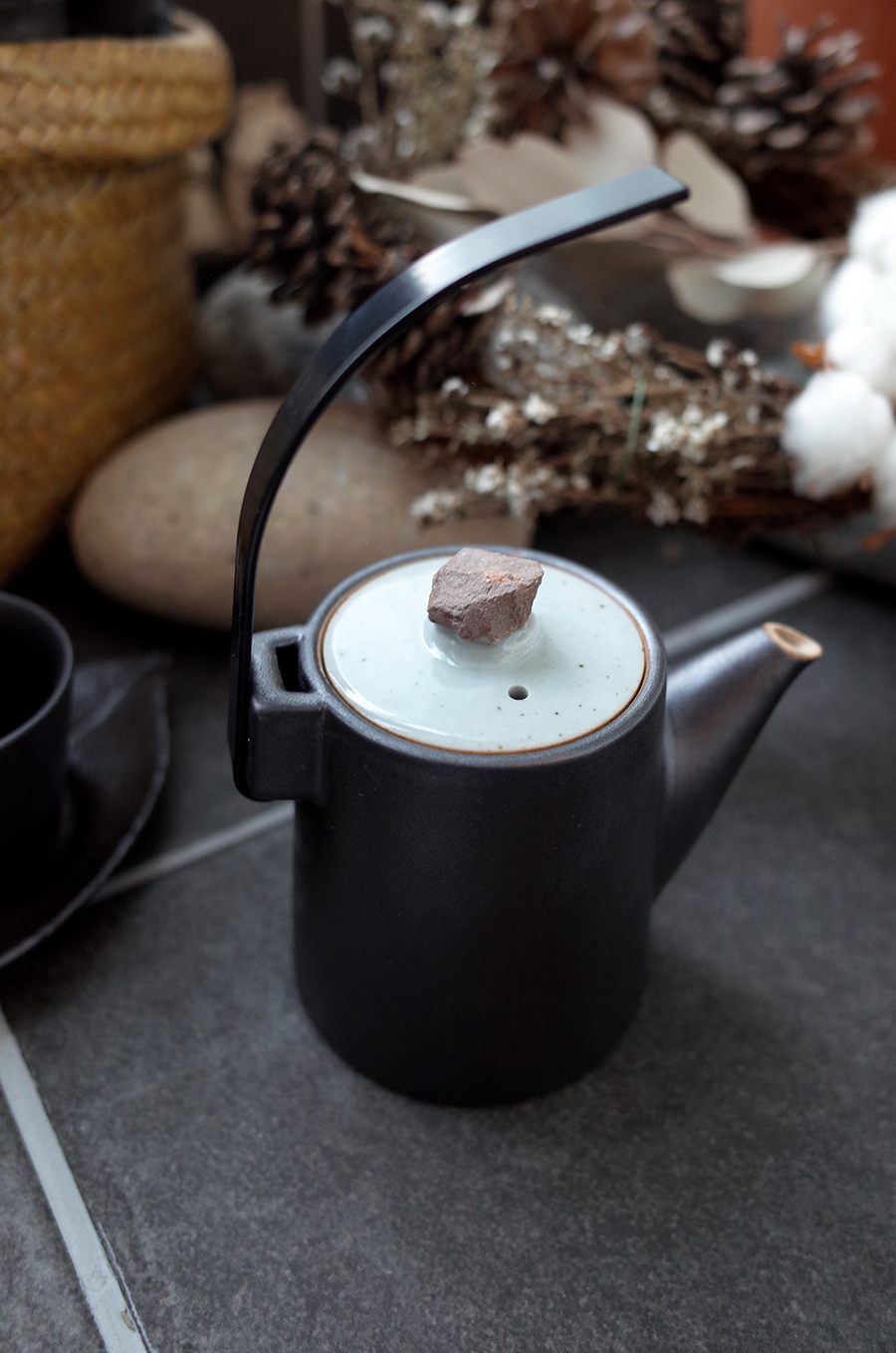 Blanche Dark brown Classic small stone Green tea p