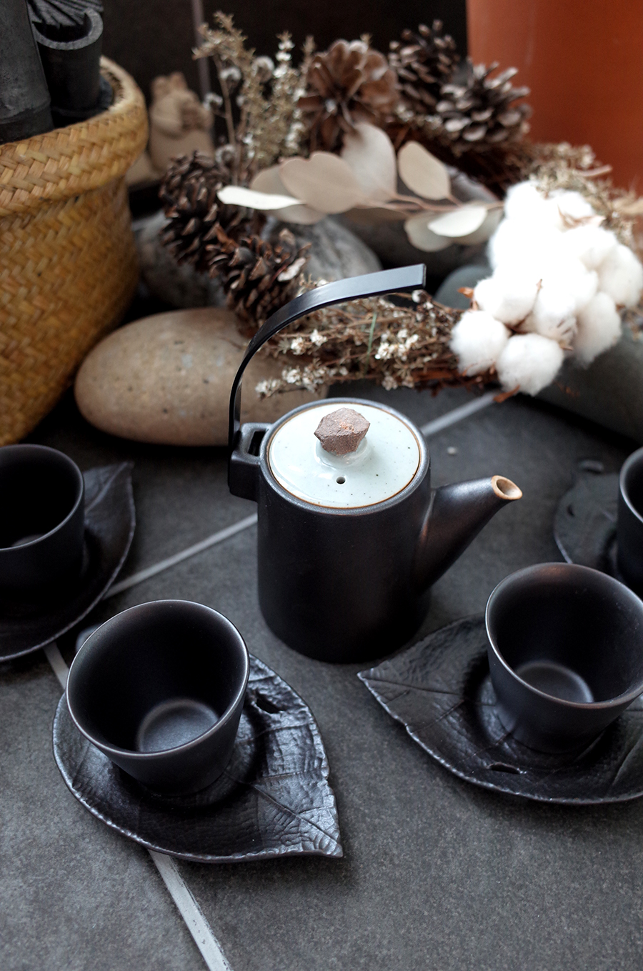 Blanche Dark brown Classic small stone Green tea p