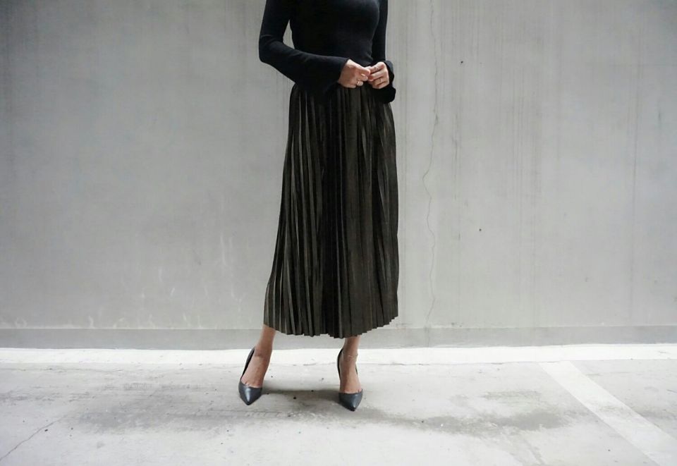 Free Shipping Velvet Pleated Long Skirt 3color Off