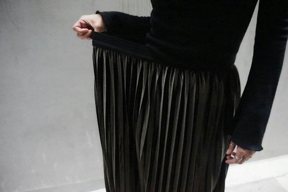 Free Shipping Velvet Pleated Long Skirt 3color Off