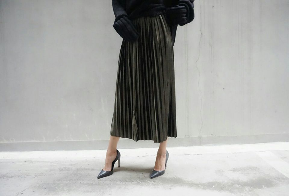 Free Shipping Velvet Pleated Long Skirt 3color Off