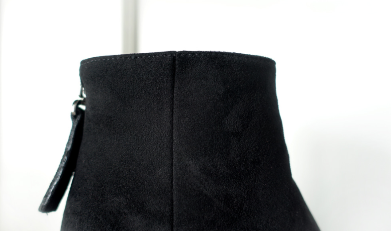 Suede point-heeled gold angle boots Daily look Coo