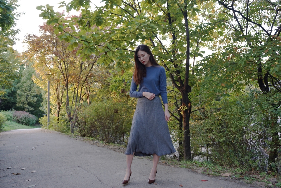 Female knit pleated pleated skirt Long coordinated