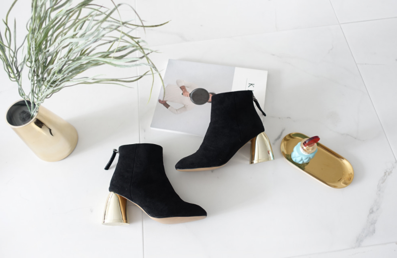 Suede point-heeled gold angle boots Daily look Coo