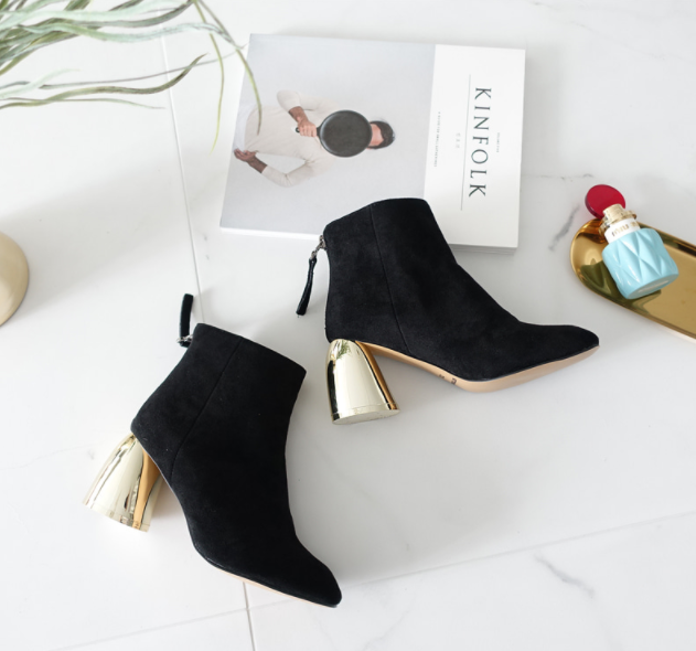 Suede point-heeled gold angle boots Daily look Coo