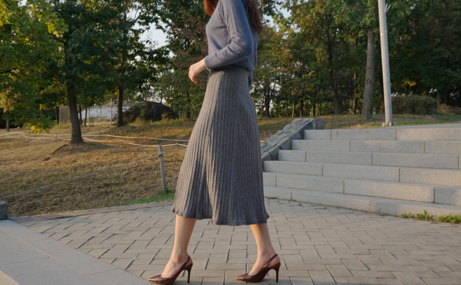 Female knit pleated pleated skirt Long coordinated