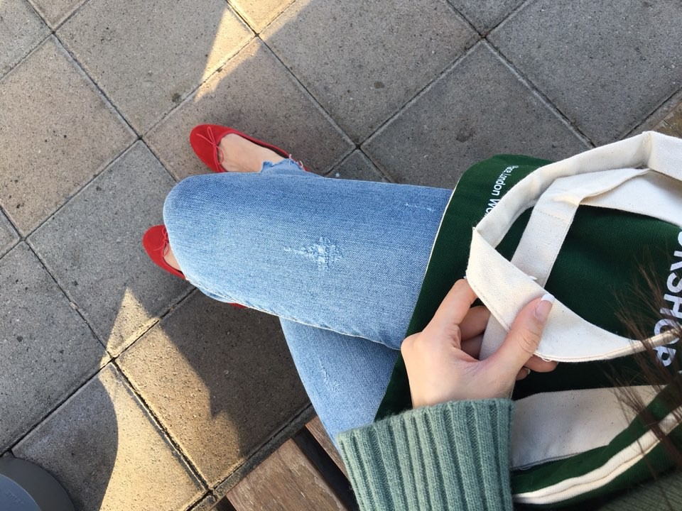 London Echo Back Fast Reviews of Books Green Navy 