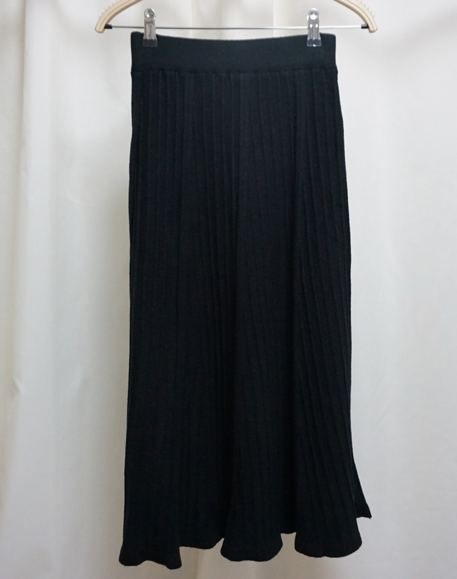 Female knit pleated pleated skirt Long coordinated
